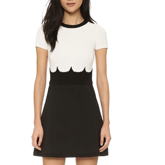 RED Valentino Dresses & Skirts - RED VALENTINO Short Sleeve Sweater Dress. NWT